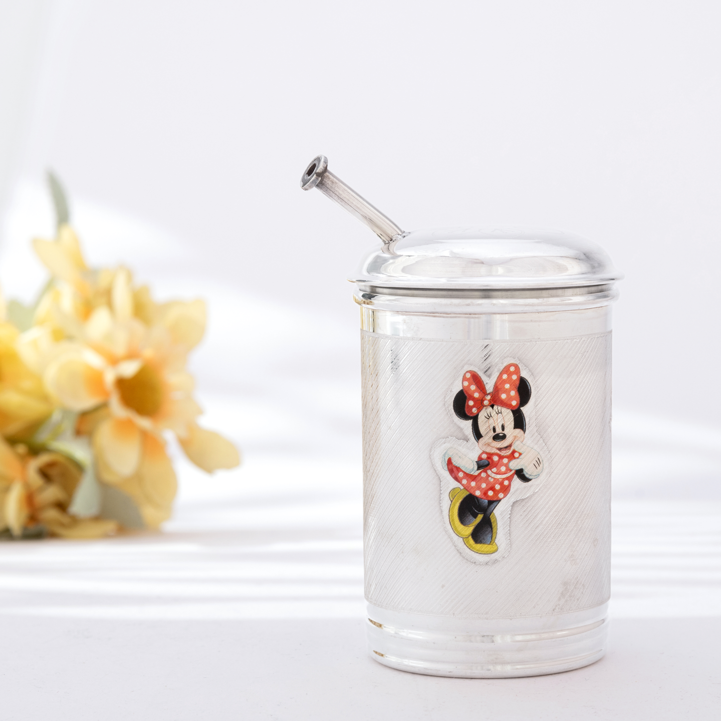 Glossy Silver Sipper Cup with Minnie Mouse Design