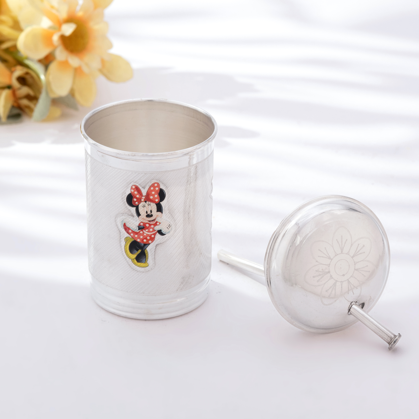 Glossy Silver Sipper Cup with Minnie Mouse Design