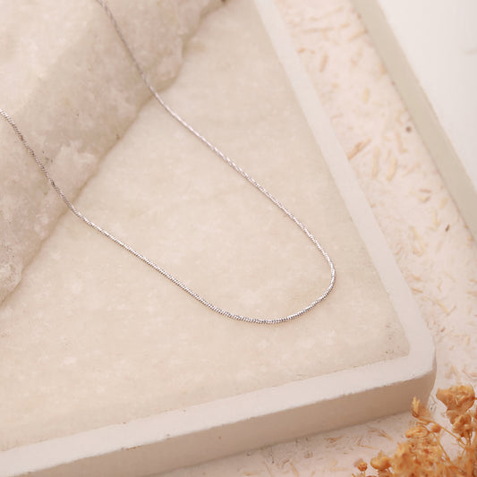925 Sterling Silver Sleek Chain