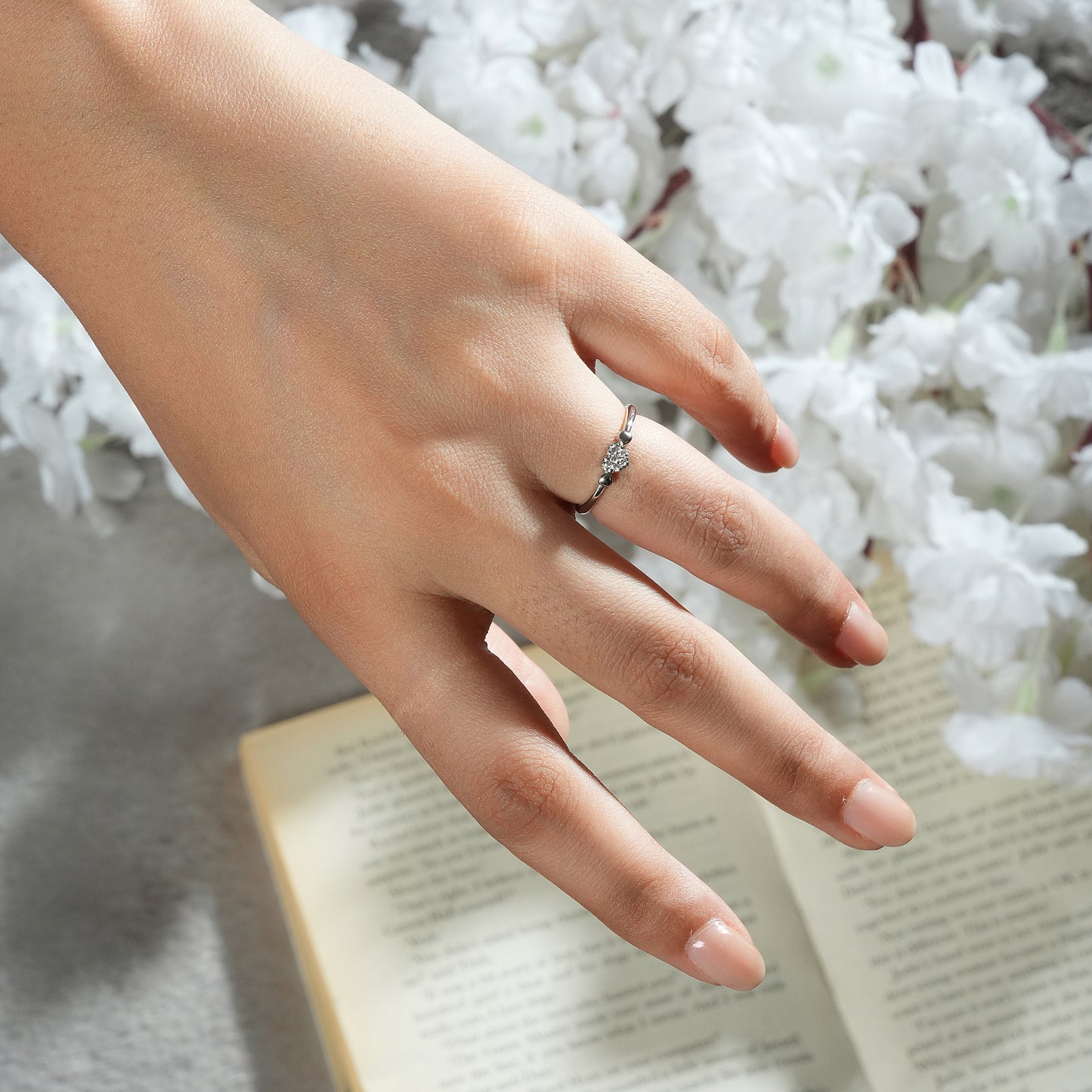 925 Silver Ring with Delicate Hearts