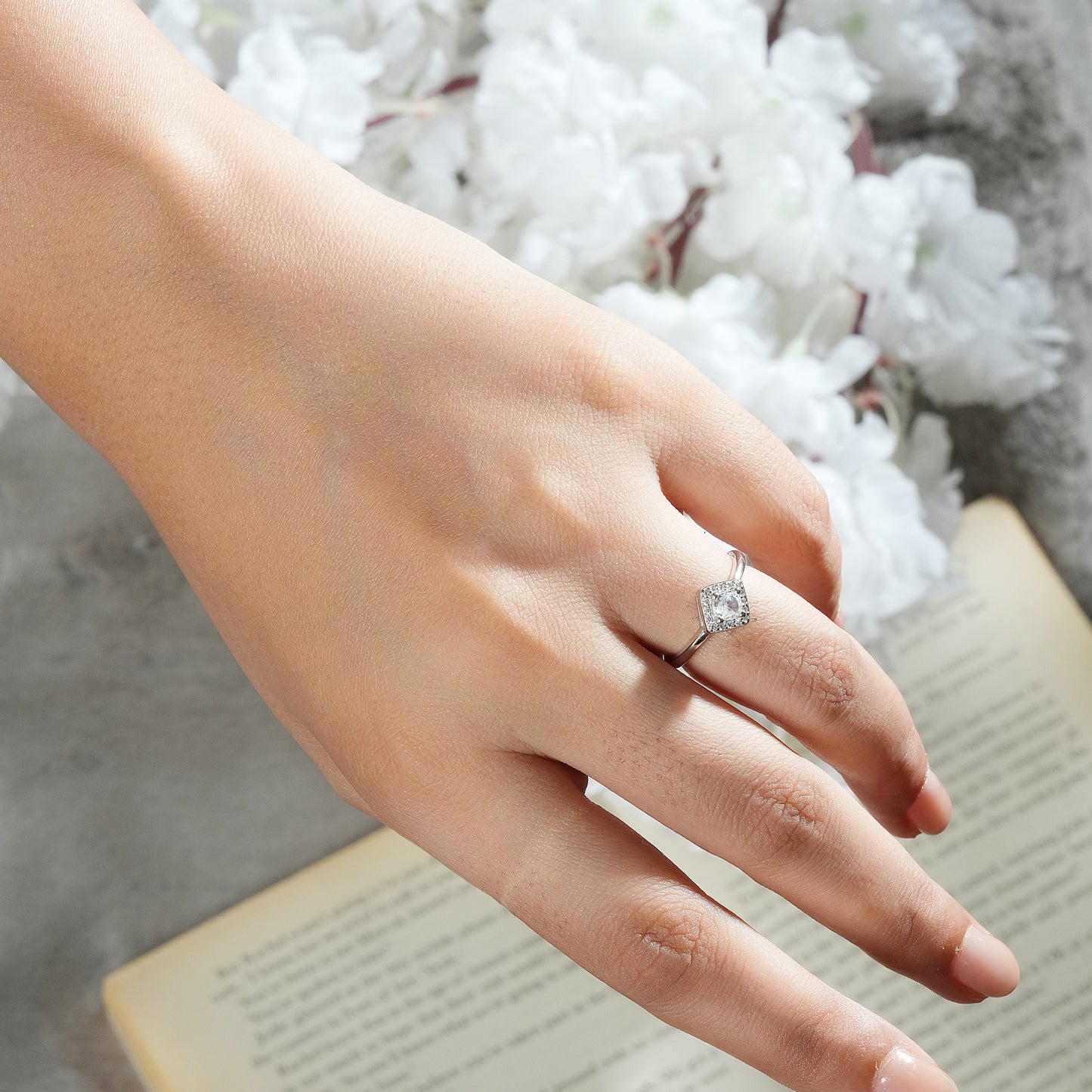 925 Sterling Silver Solitaire Ring